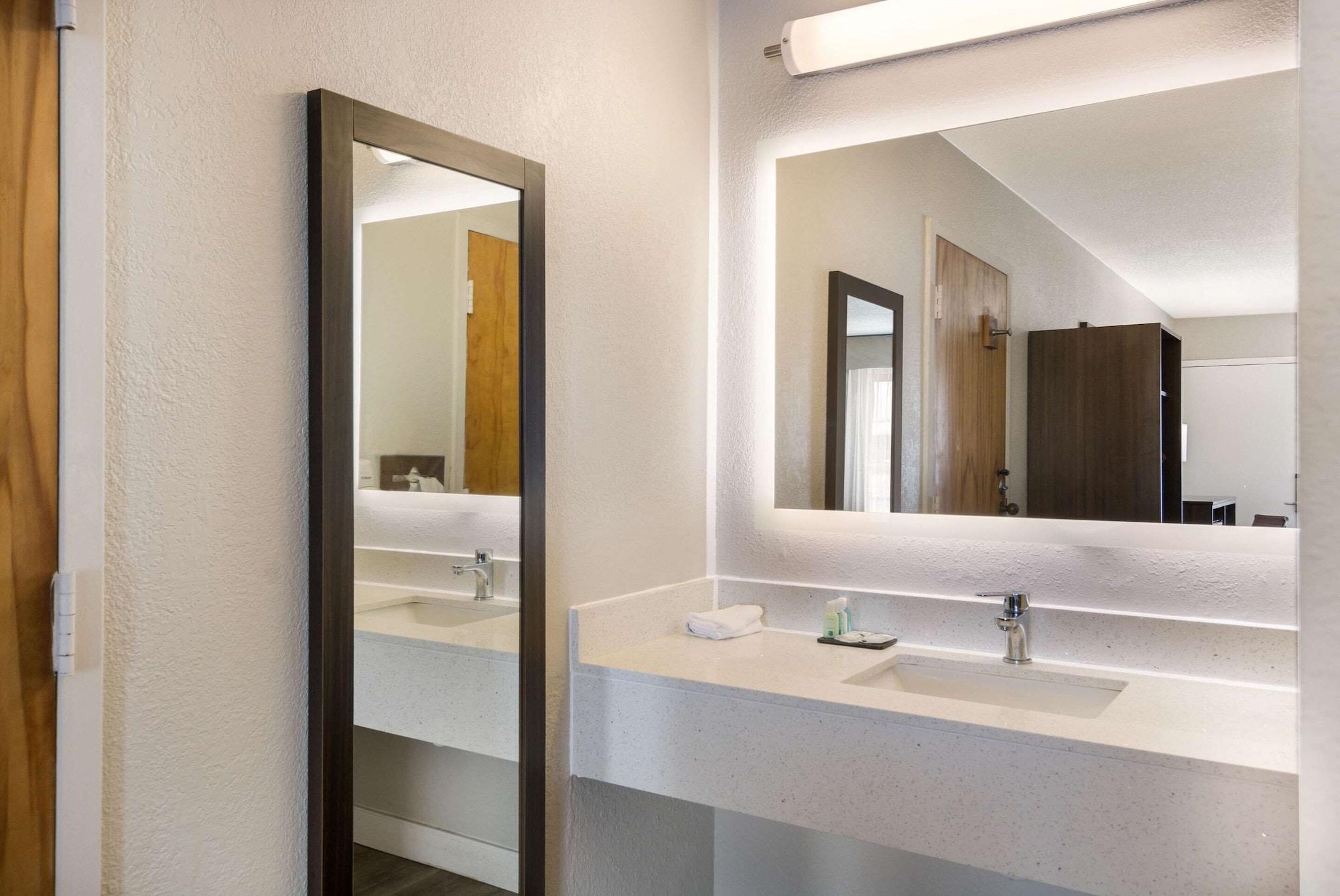 Quality Inn Emporia Exteriér fotografie